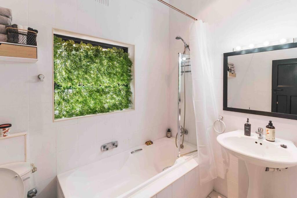Cozy One-Bedroom In The Heart Of Sea Point Ciudad del Cabo Exterior foto